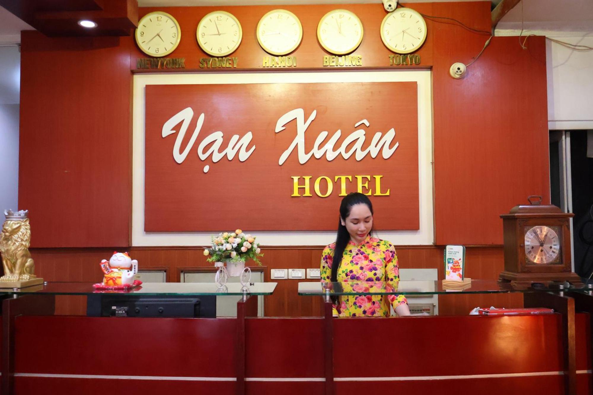 Van Xuan Hotel ハノイ市 エクステリア 写真
